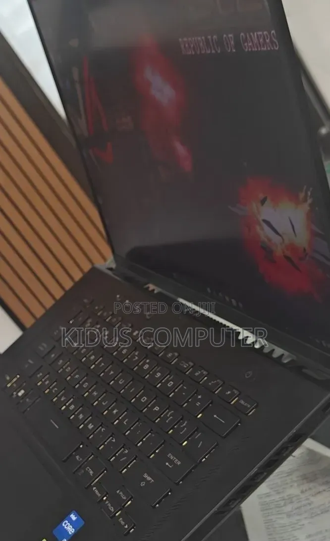 New Laptop Asus ROG Zephyrus G15 16GB Intel Core i7 SSD 512GB