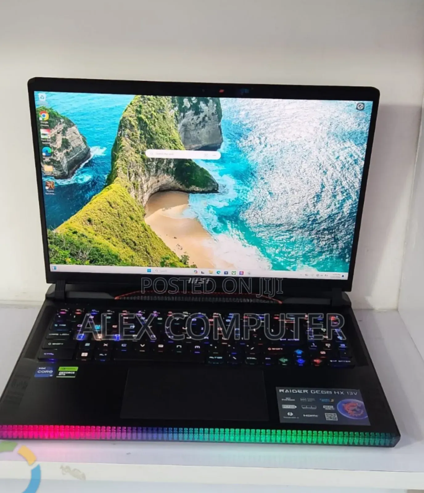 New Laptop MSI Raider GE68HX 13VI-202US 32GB Intel Core i9 SSD 1T