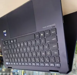 New Laptop HP OmniBook Ultra Flip 14" 32GB Intel Core Ultra 7 SSD 1T
