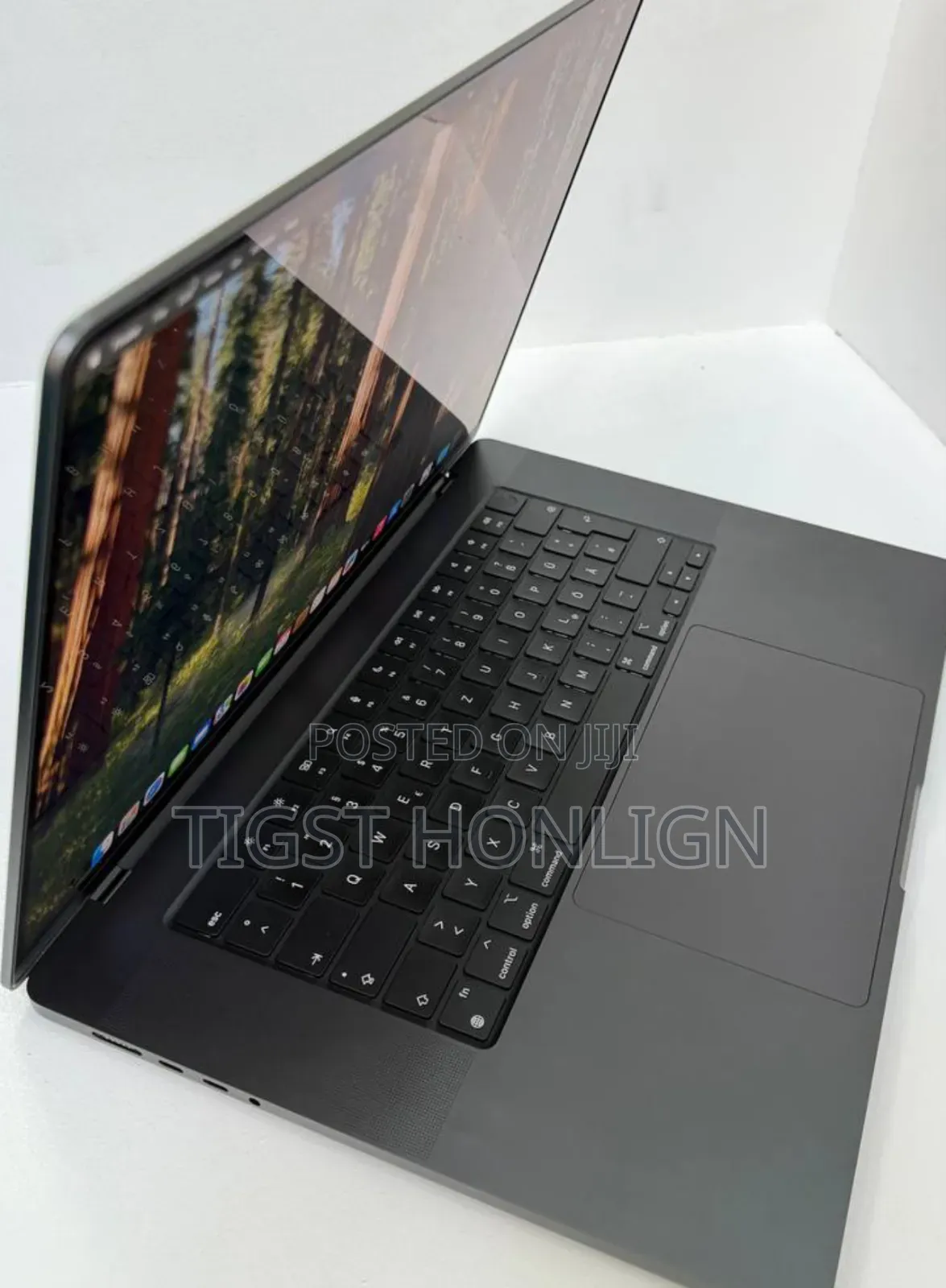 New Laptop Apple MacBook 18GB Apple M3 Pro SSD 512GB
