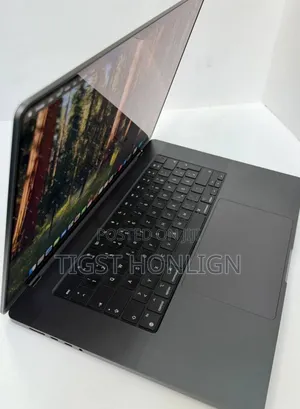 New Laptop Apple MacBook 18GB Apple M3 Pro SSD 512GB