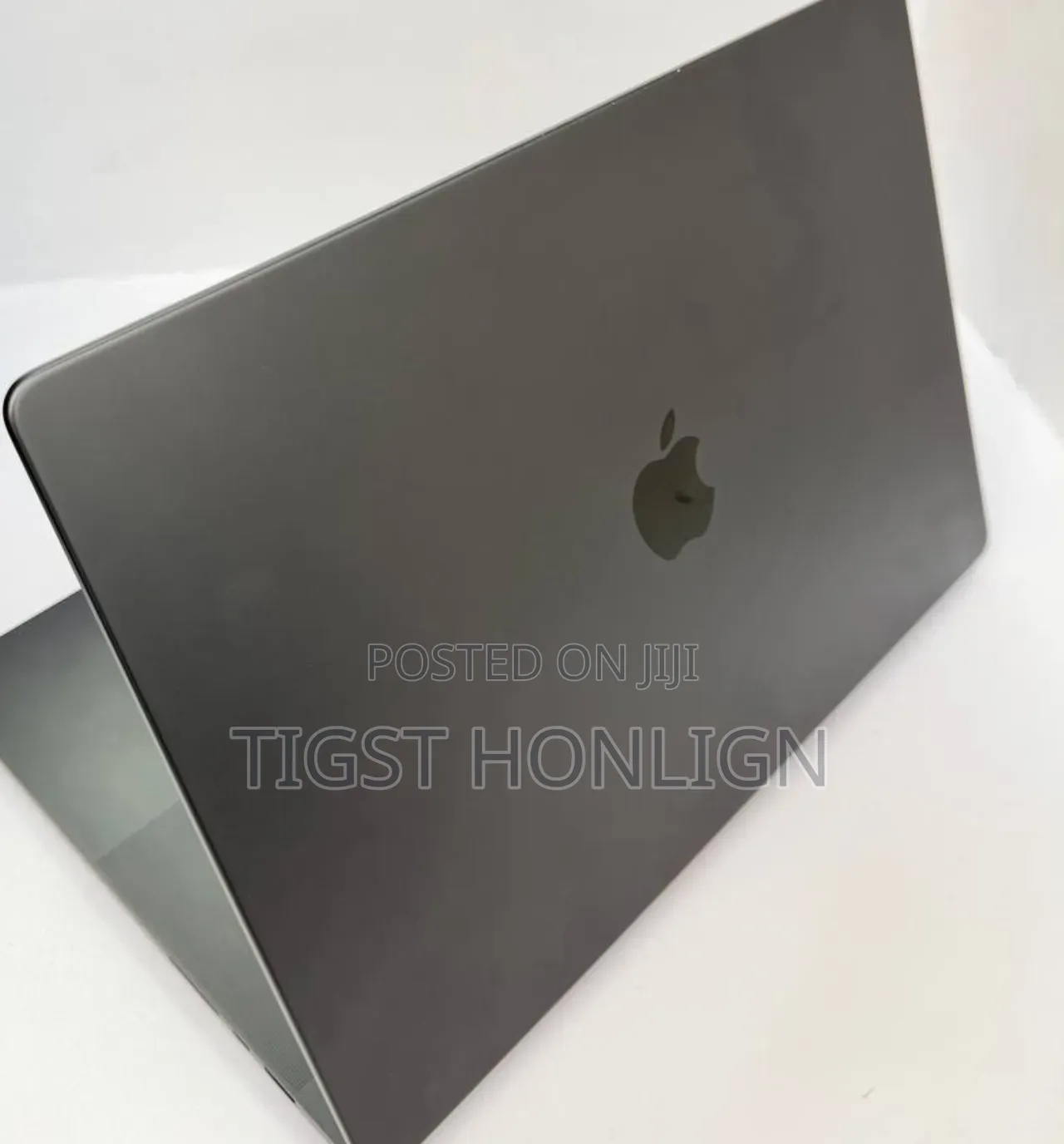 New Laptop Apple MacBook 18GB Apple M3 Pro SSD 512GB