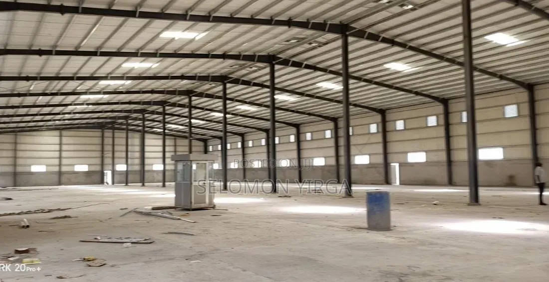 Warehouse for Sale, Area 10000 Square Meters.