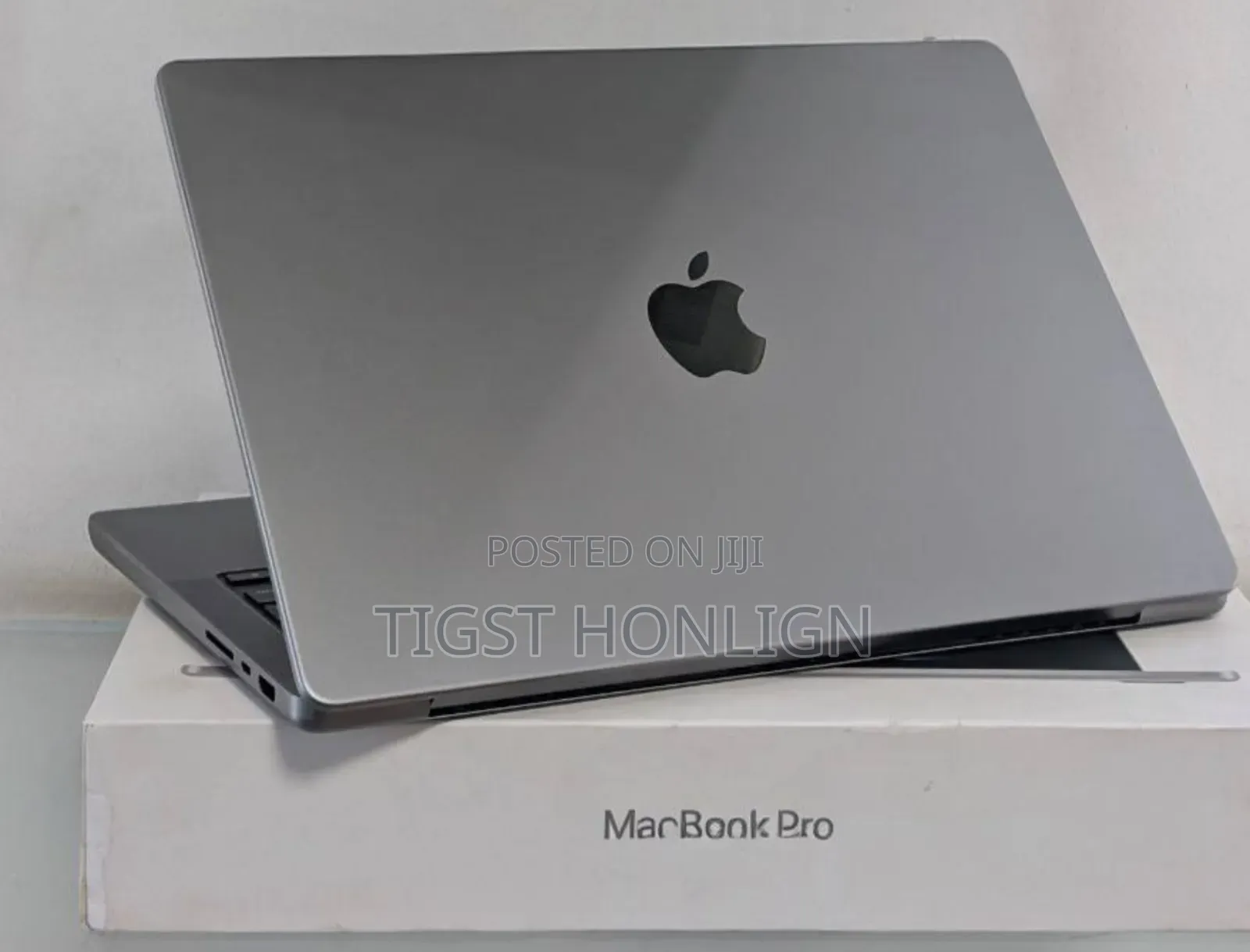 New Laptop Apple MacBook Pro 16GB Apple M2 SSD 512GB