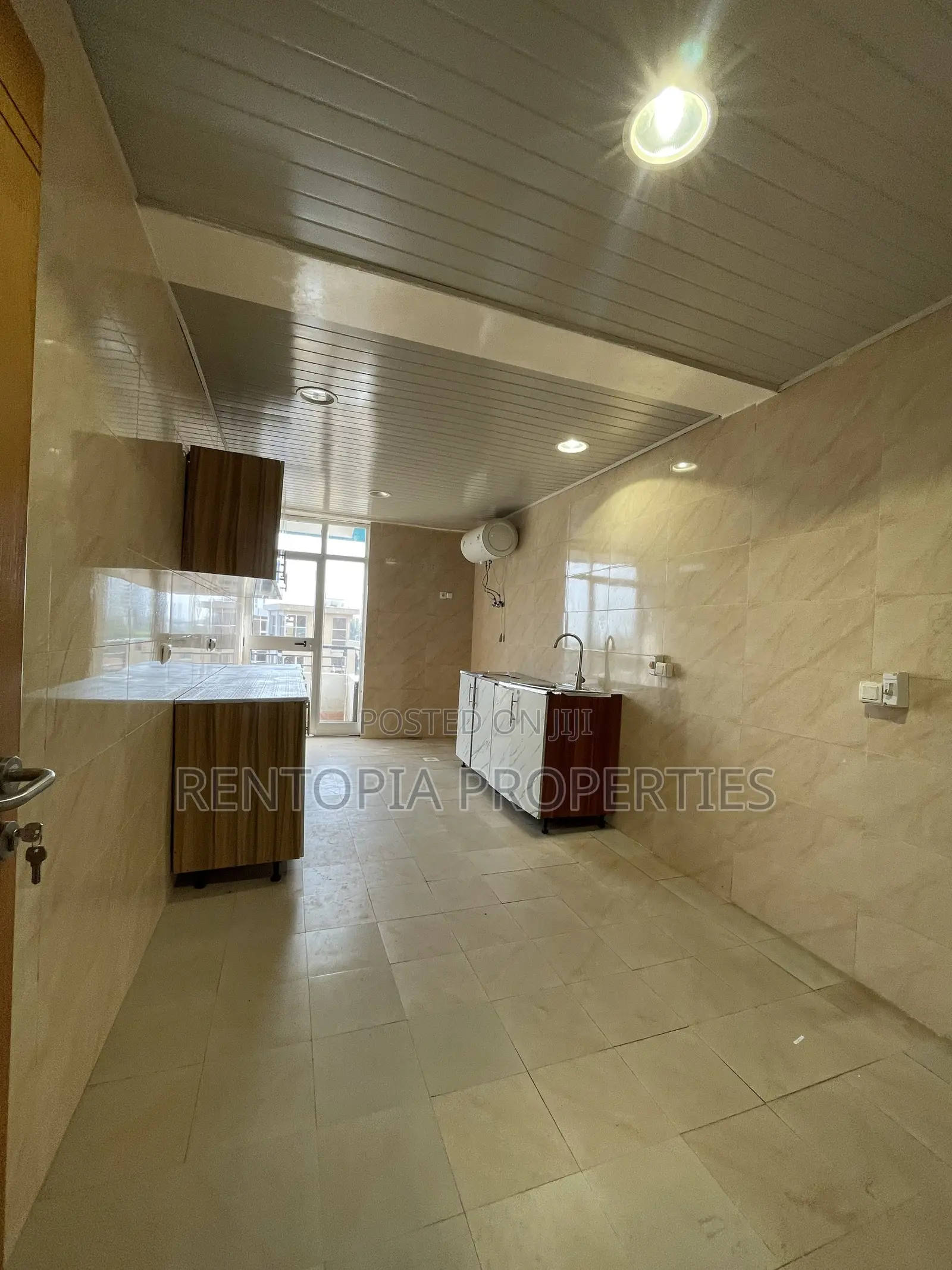4bdrm Apartment in Yeka for rent