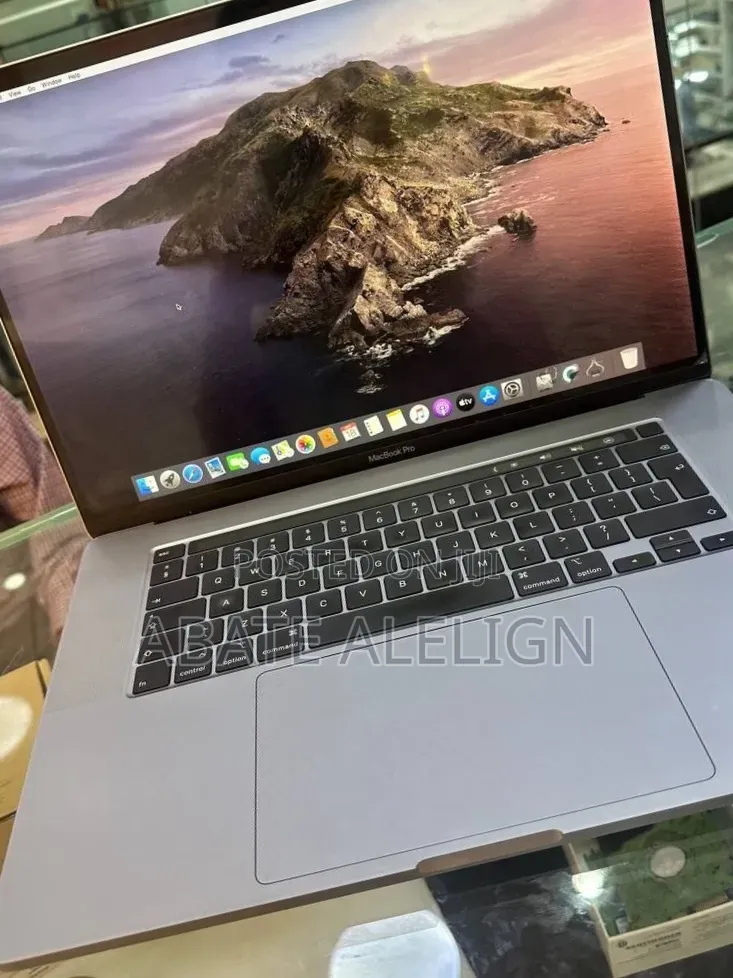 New Laptop Apple MacBook Pro 2019 32GB Intel Core i9 SSD 2T