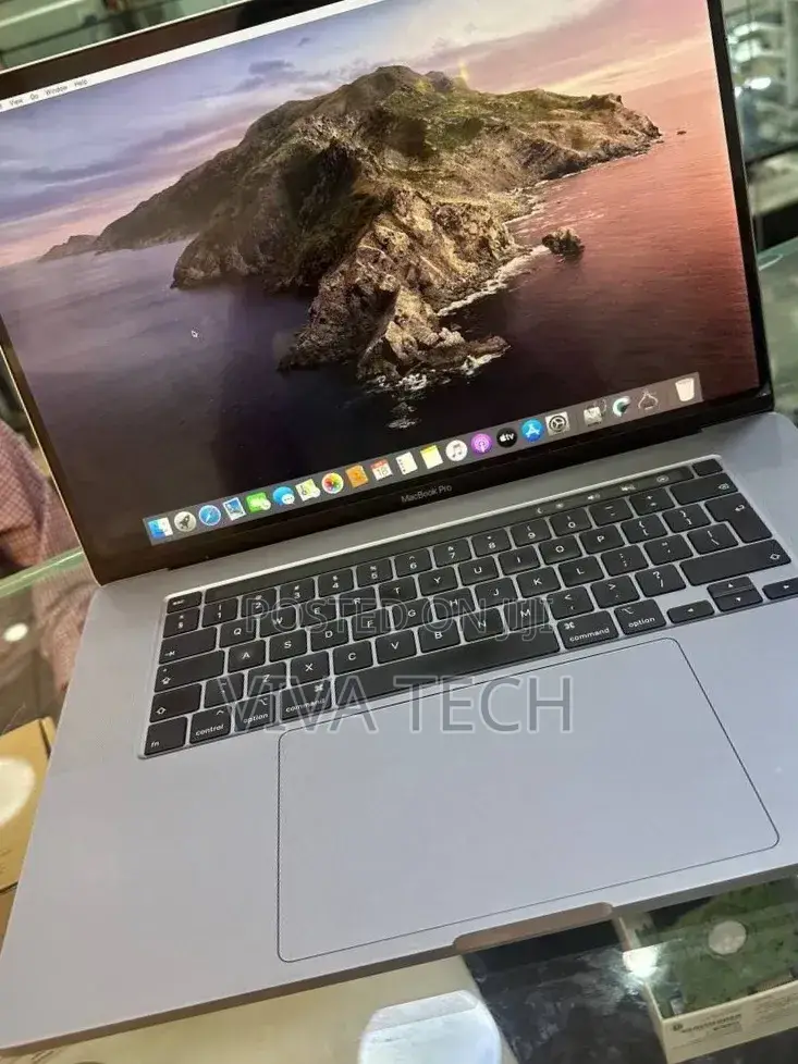 New Laptop Apple MacBook Pro 2019 32GB Intel Core i9 SSD 2T