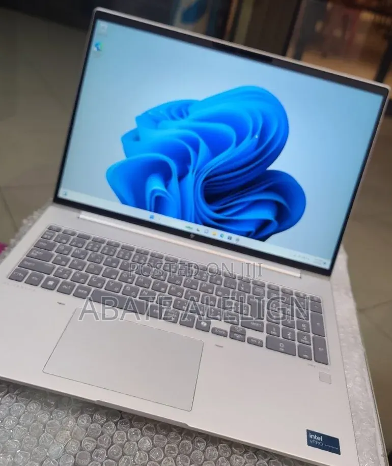 New Laptop HP EliteBook 640 G11 16GB Intel Core Ultra 7 SSD 512GB