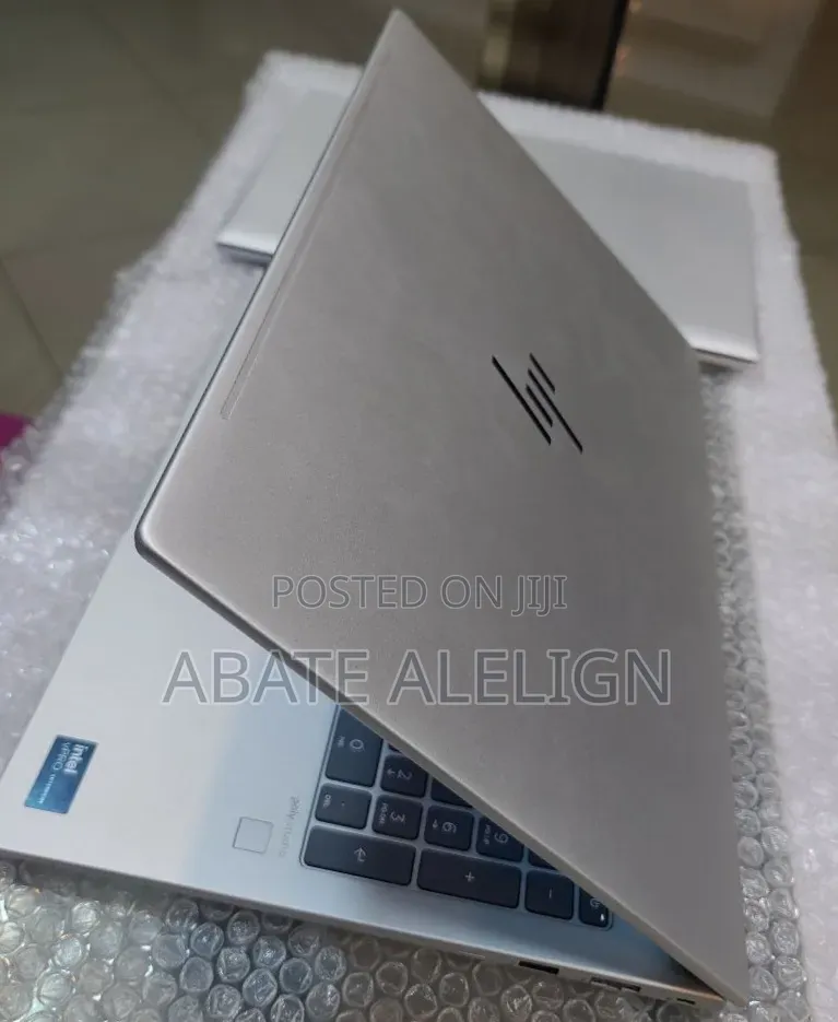 New Laptop HP EliteBook 640 G11 16GB Intel Core Ultra 7 SSD 512GB