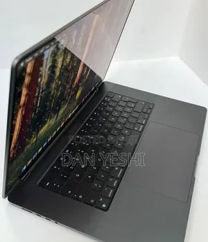 New Laptop Apple MacBook Pro 18GB Apple M3 Pro SSD 512GB