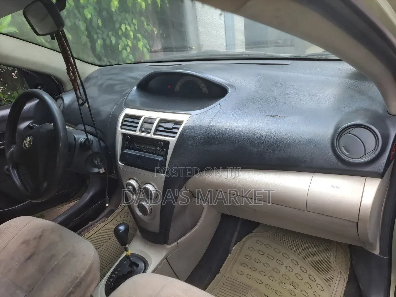 Toyota Yaris 2007 Gold