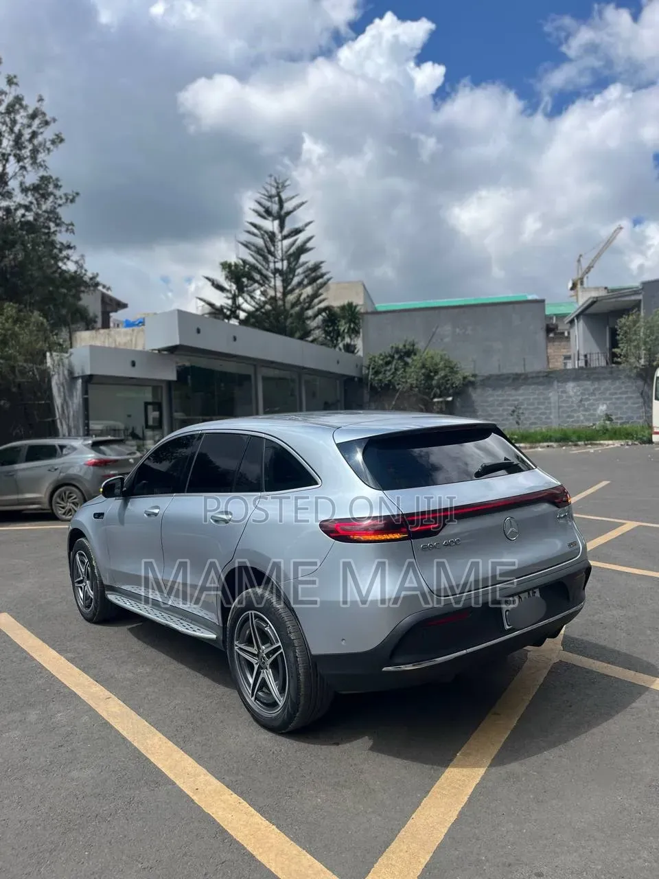 Mercedes-Benz EQC EQC400 4MATIC 2022 Silver