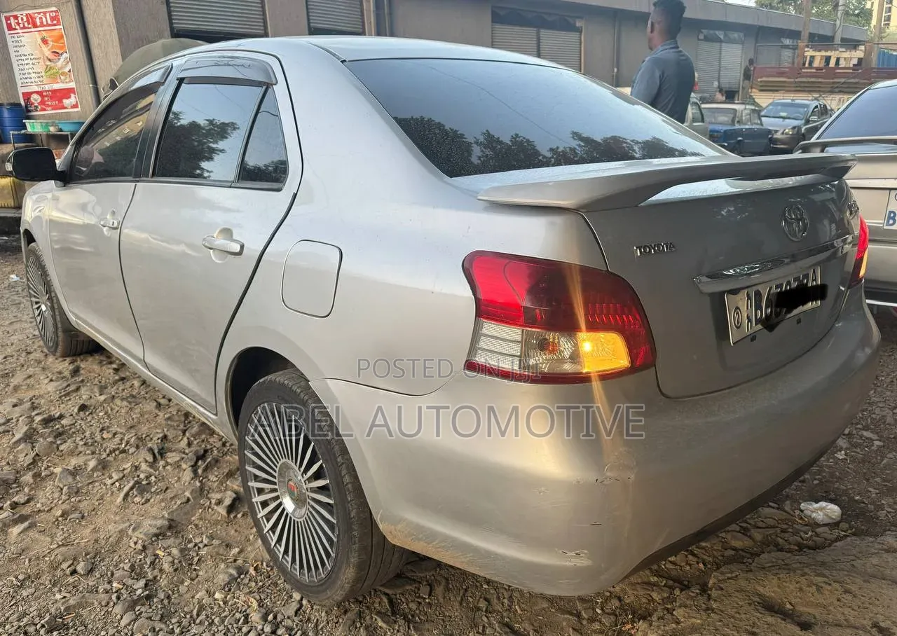 Toyota Yaris 1.0 VVT-i 2008 Silver