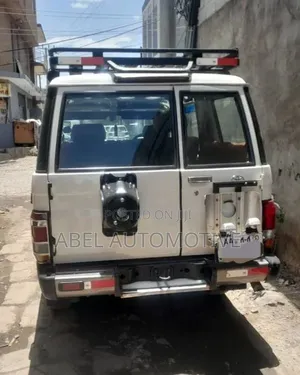 Toyota Land Cruiser 4.5 V8 DSL 2014 White