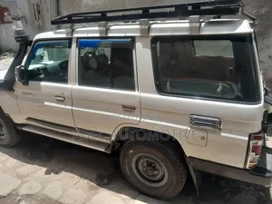 Toyota Land Cruiser 4.5 V8 DSL 2014 White