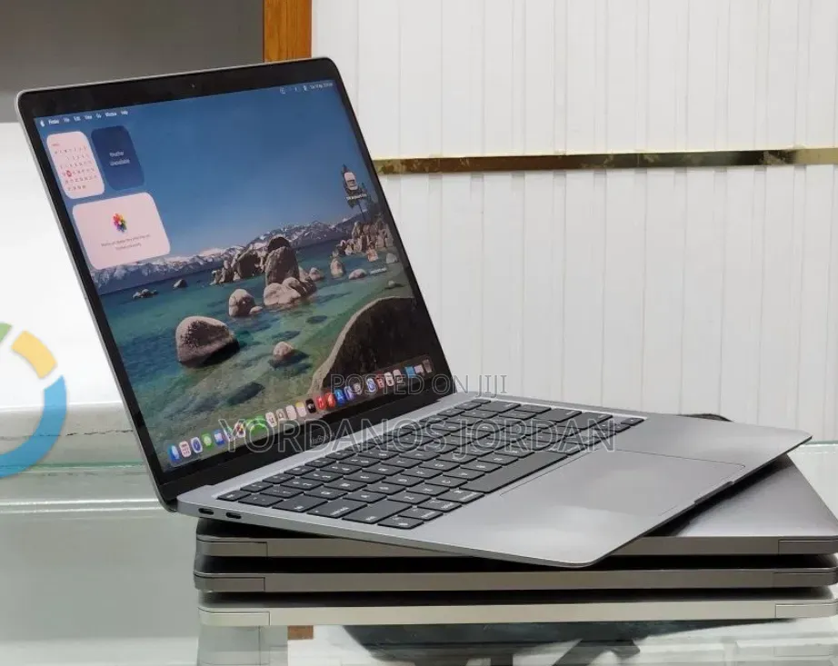 New Laptop Apple MacBook Air 2020 M1 8GB Apple M1 SSD 256GB