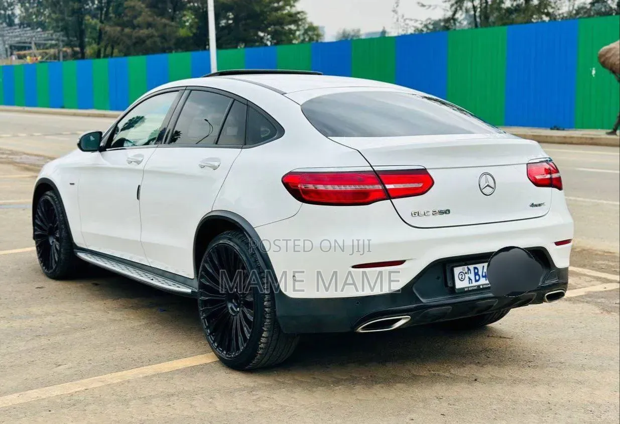 Mercedes-Benz GLA 250 2018 White