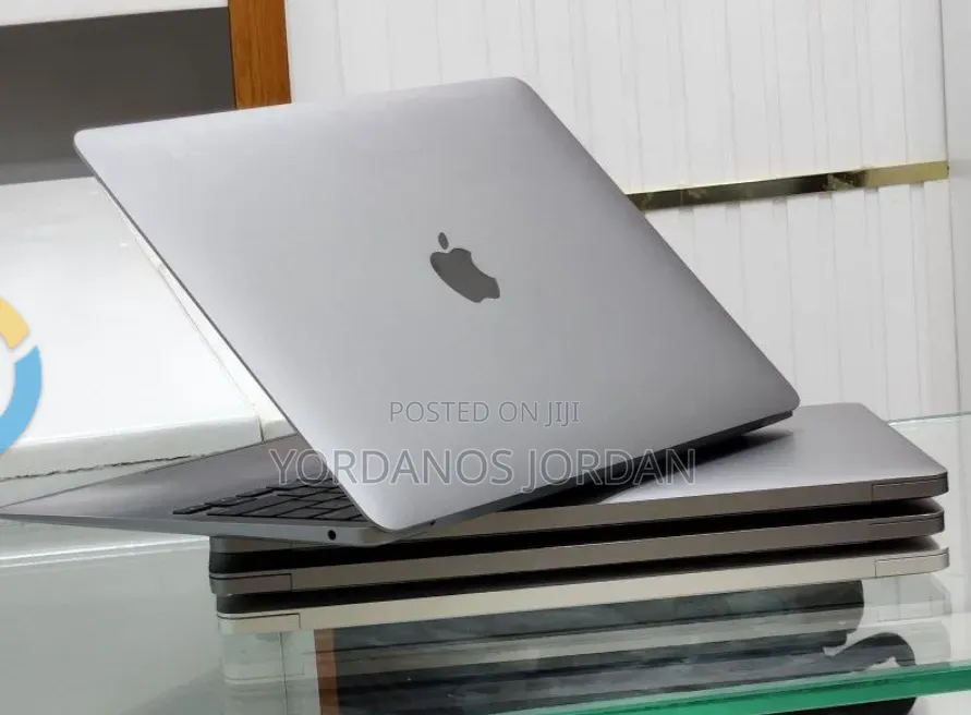 New Laptop Apple MacBook Air 2020 M1 8GB Apple M1 SSD 256GB