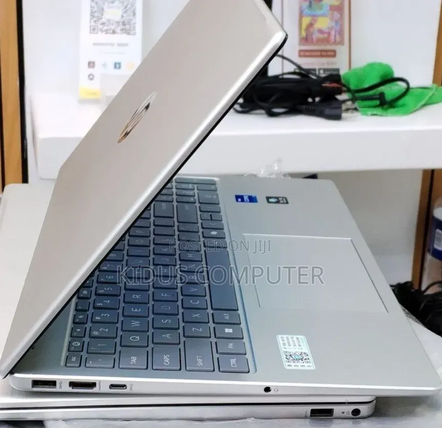 New Laptop HP Stream Notebook 16GB Intel Core i7 SSD 1T