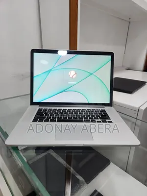 New Laptop Apple MacBook Pro 2015 16GB Intel Core i7 SSD 512GB