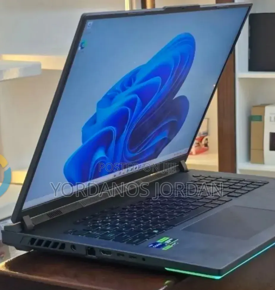 New Laptop Asus ROG Strix G17 32GB Intel Core i9 SSD 2T
