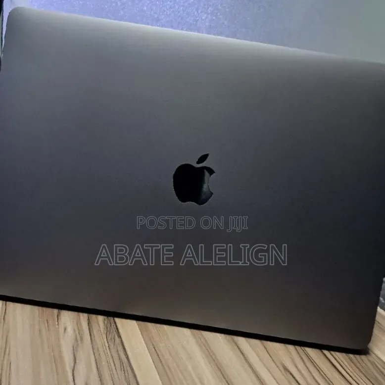 New Laptop Apple MacBook Pro 2017 8GB Intel Core i5 SSD 128GB