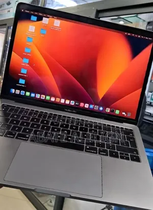 New Laptop Apple MacBook Pro 2017 8GB Intel Core i5 SSD 128GB