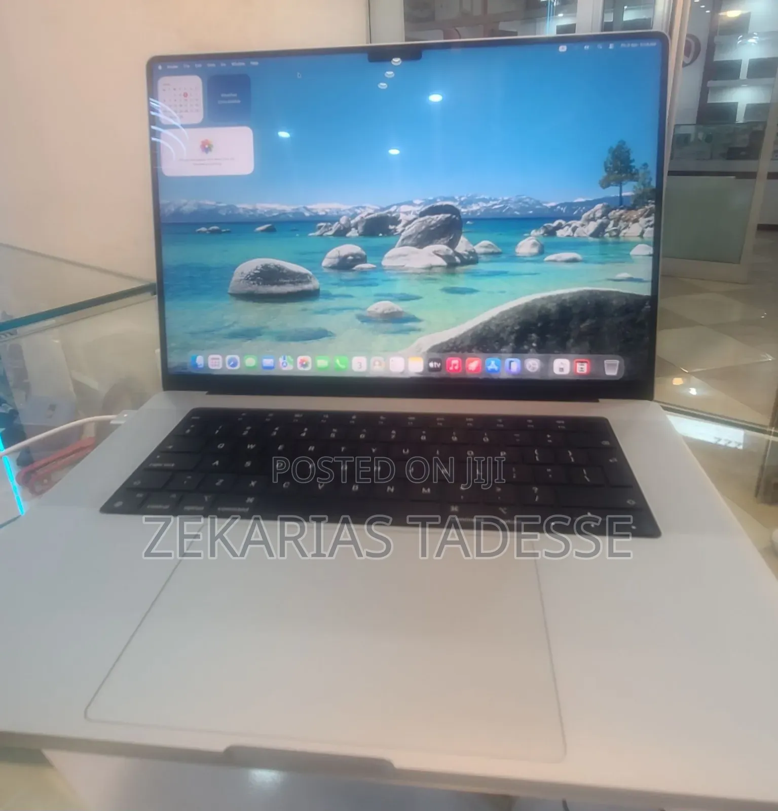 New Laptop Apple MacBook Pro M1 32GB Apple M1 Max SSD 1T