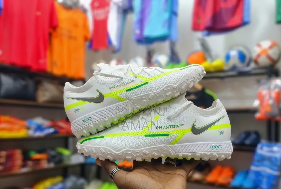 Nike Phantom Football Boots Taketa