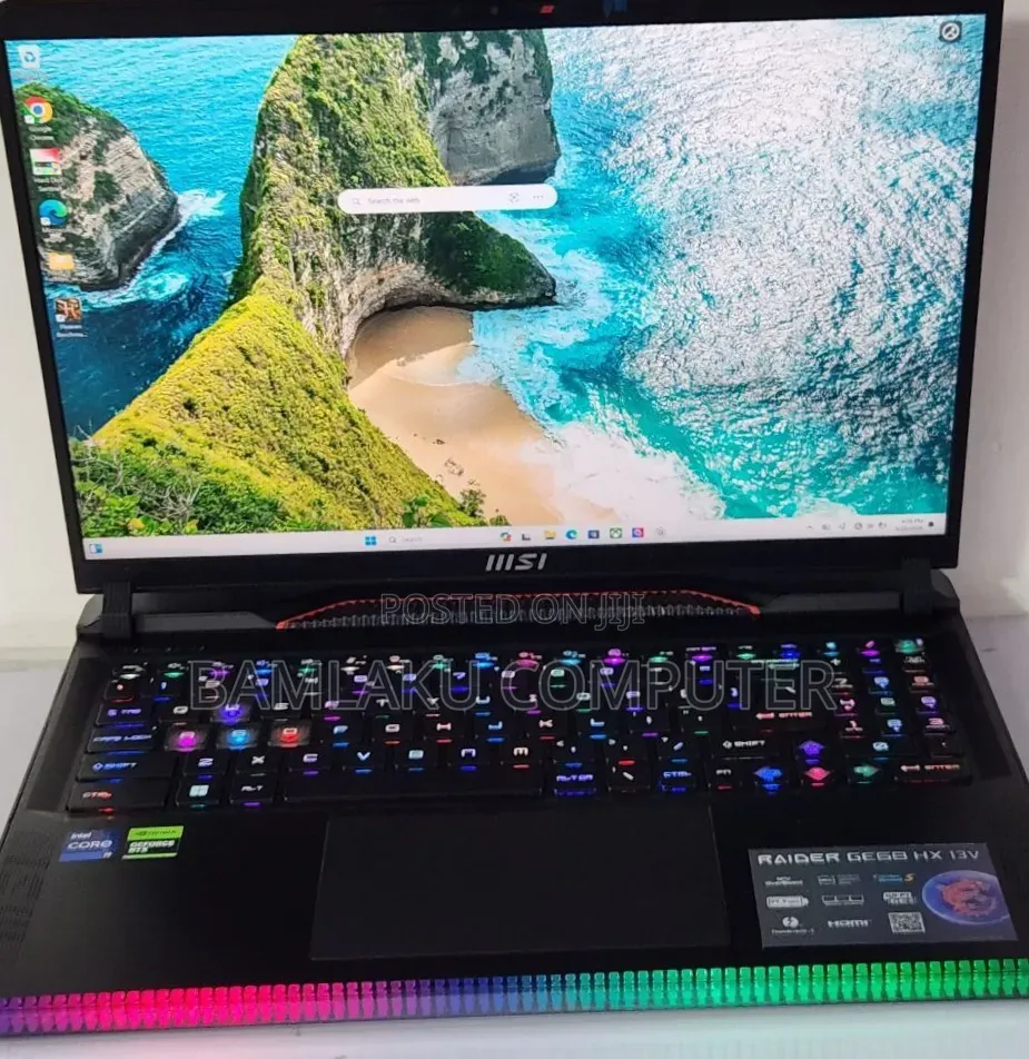 New Laptop MSI Raider GE68HX 13VI-202US 32GB Intel Core i9 SSD 1T