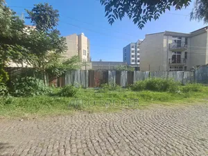 6bdrm House in Kality Woreda 04, Akaky Kaliti for sale