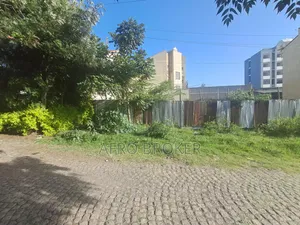 6bdrm House in Kality Woreda 04, Akaky Kaliti for sale