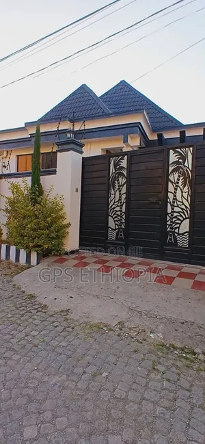 Furnished 4bdrm Villa in Bole for sale