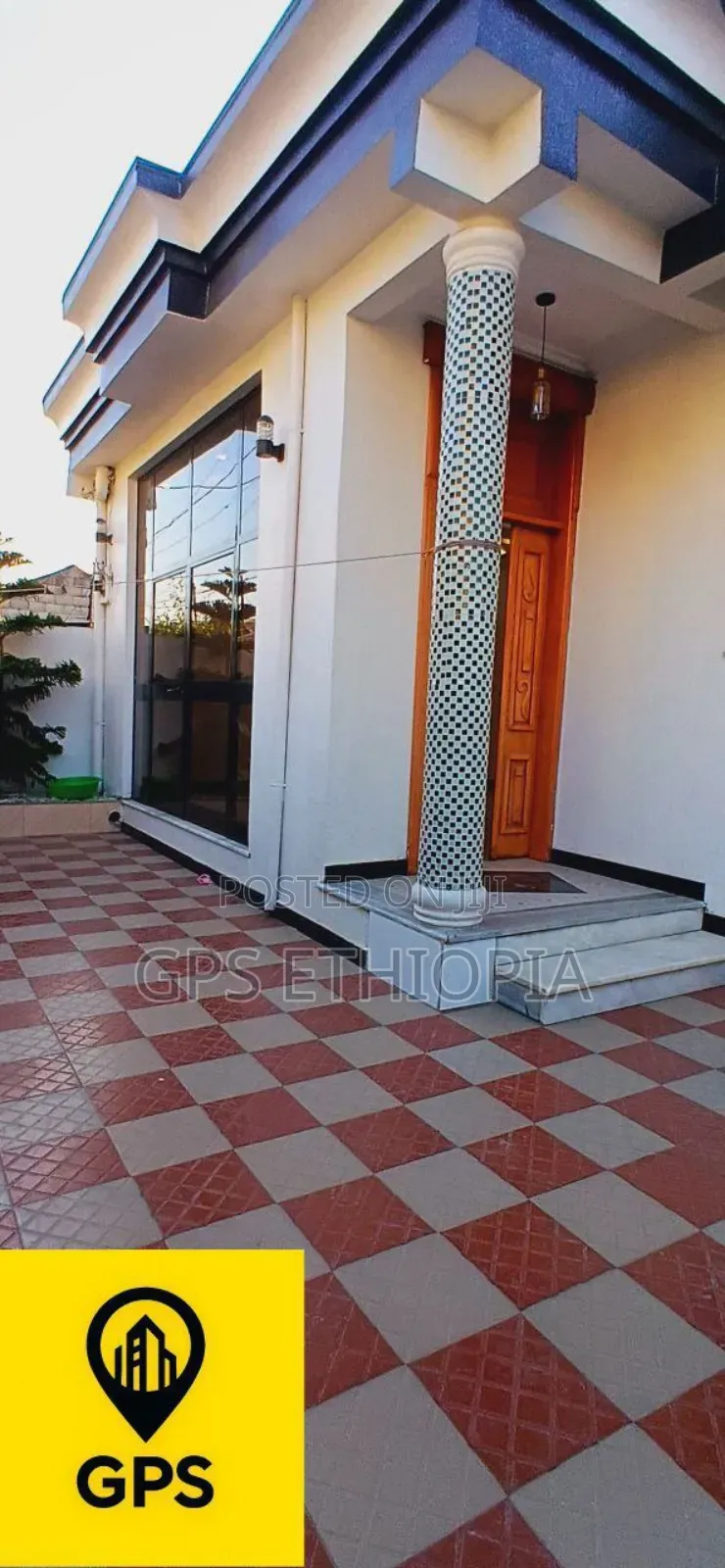 Furnished 4bdrm Villa in Bole for sale