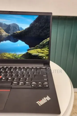 New Laptop Lenovo ThinkPad E14 Gen 4 16GB Intel Core i7 SSD 512GB