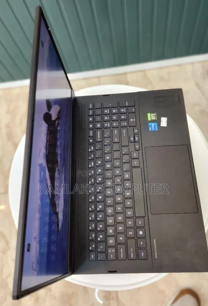 New Laptop HP Omen 16 16GB Intel Core i7 SSD 512GB