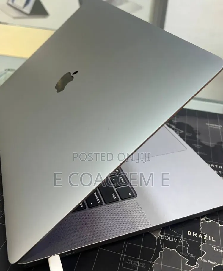 New Laptop Apple MacBook 32GB Intel Core i9 SSD 512GB