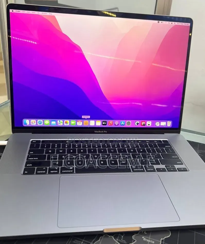 New Laptop Apple MacBook 32GB Intel Core i9 SSD 512GB