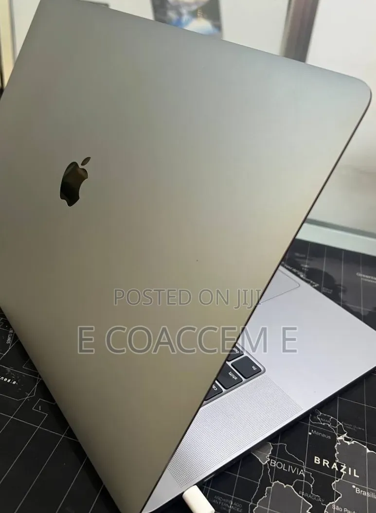 New Laptop Apple MacBook 32GB Intel Core i9 SSD 512GB