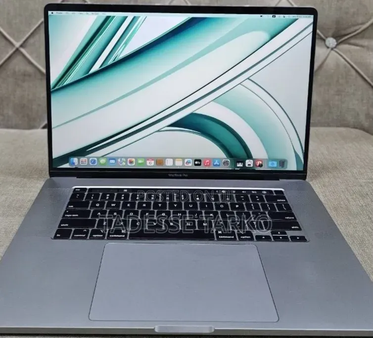 New Laptop Apple MacBook Pro 2019 32GB Intel Core i9 SSD 1T