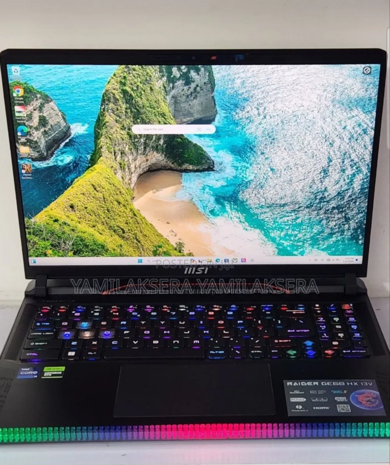 New Laptop MSI Raider 18 HX AI A2XW 32GB Intel Core i9 SSD 1T