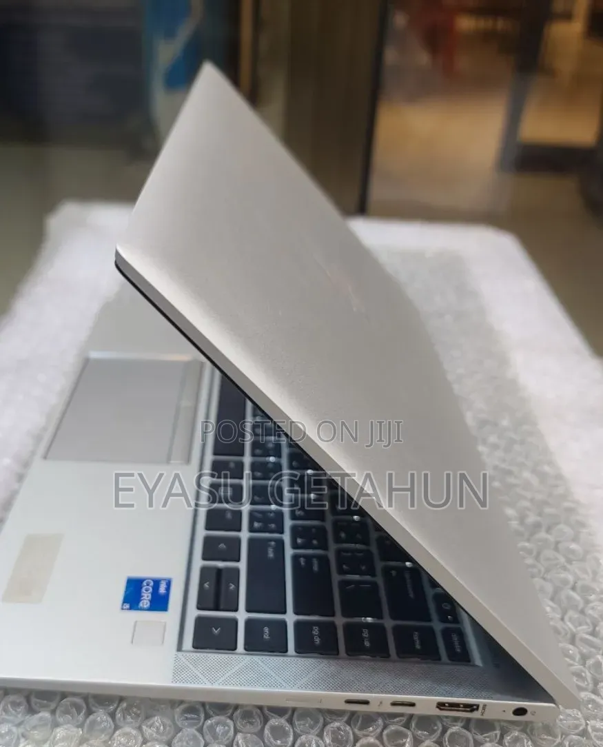 New Laptop HP EliteBook 840 G8 16GB Intel Core i5 SSD 512GB