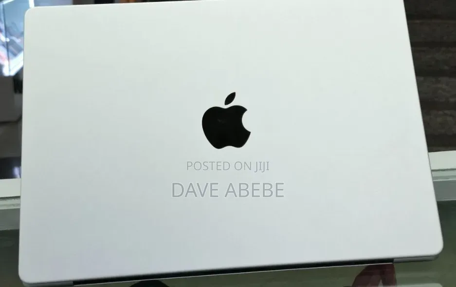 New Laptop Apple MacBook Pro M1 16GB Apple M1 Pro SSD 512GB