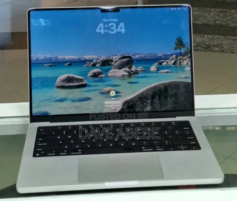New Laptop Apple MacBook Pro M1 16GB Apple M1 Pro SSD 512GB