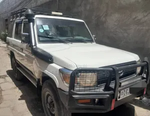 Toyota Land Cruiser 2014