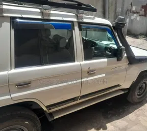 Toyota Land Cruiser 2014