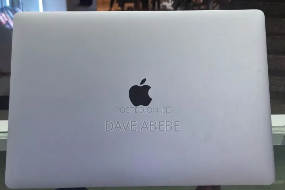 New Laptop Apple MacBook Pro 2017 16GB Intel Core i7 SSD 512GB