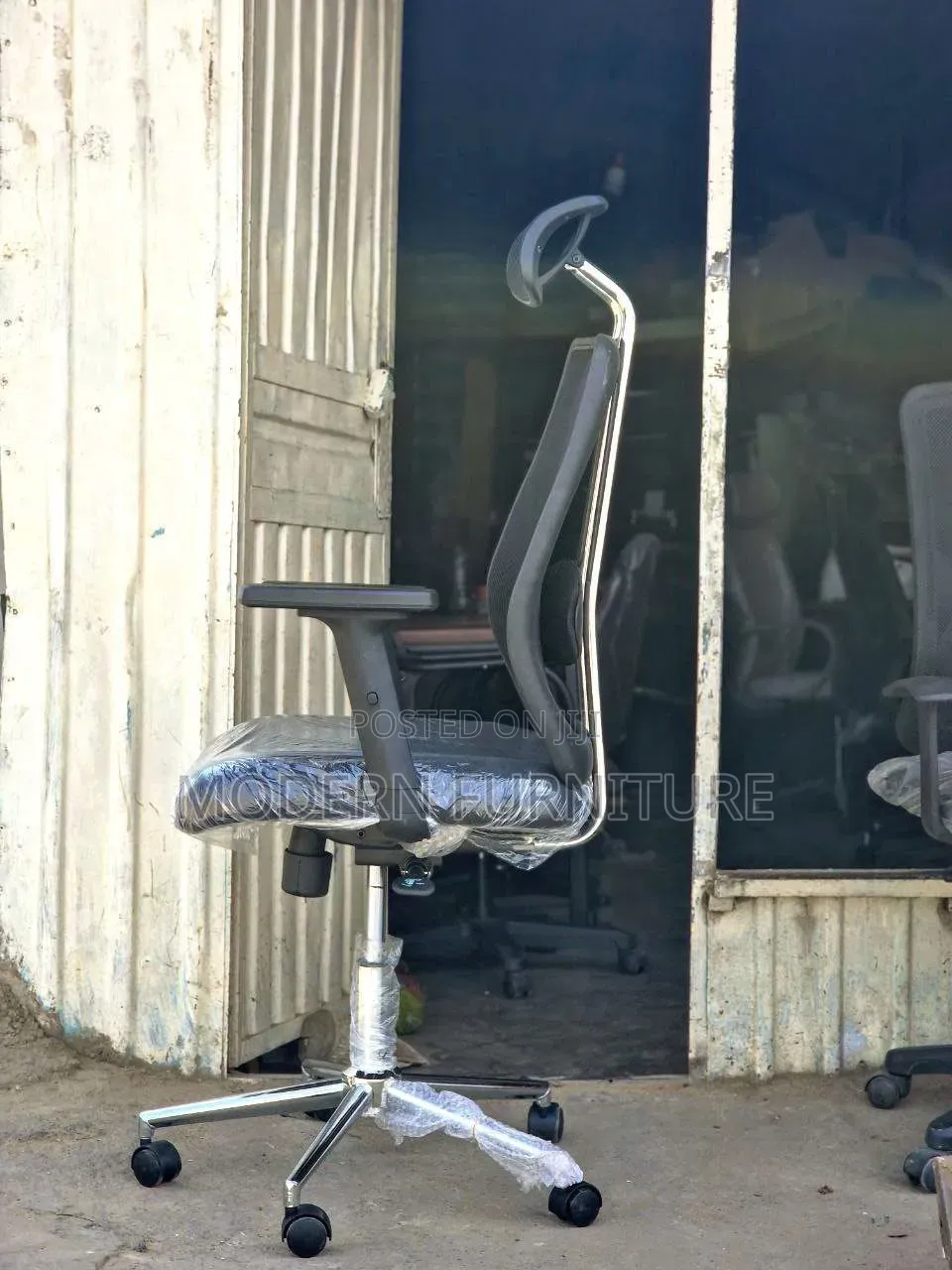 Office Chair | Comfortable Rotating Managerial Wenber የቢሮ ወንፊት ወንበር