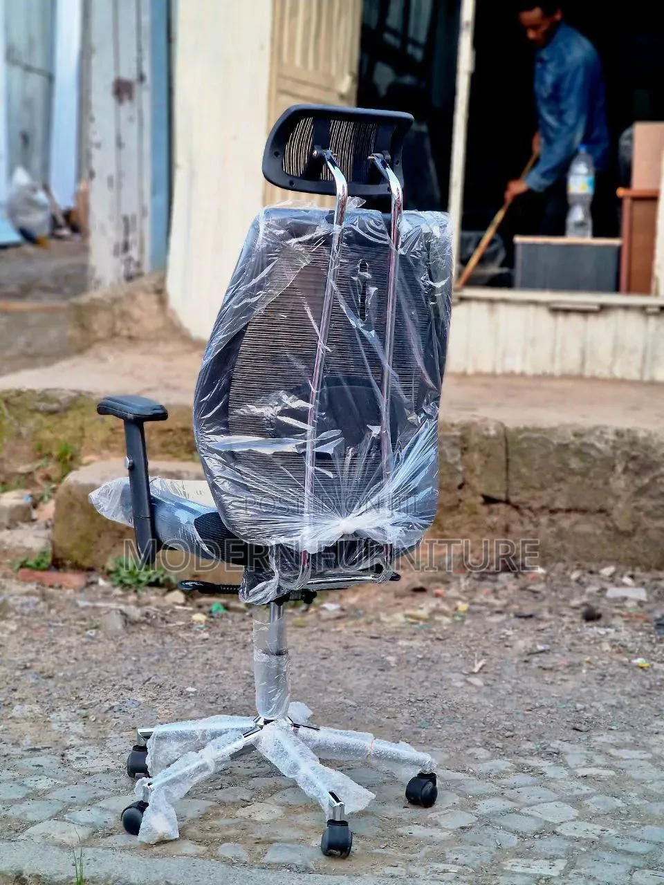 Office Chair | Comfortable Rotating Managerial Wenber የቢሮ ወንፊት ወንበር
