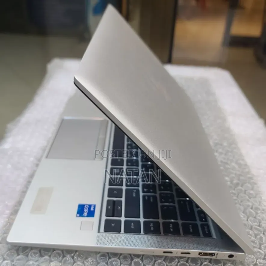 New Laptop HP EliteBook 840 G8 16GB Intel Core i5 SSD 512GB